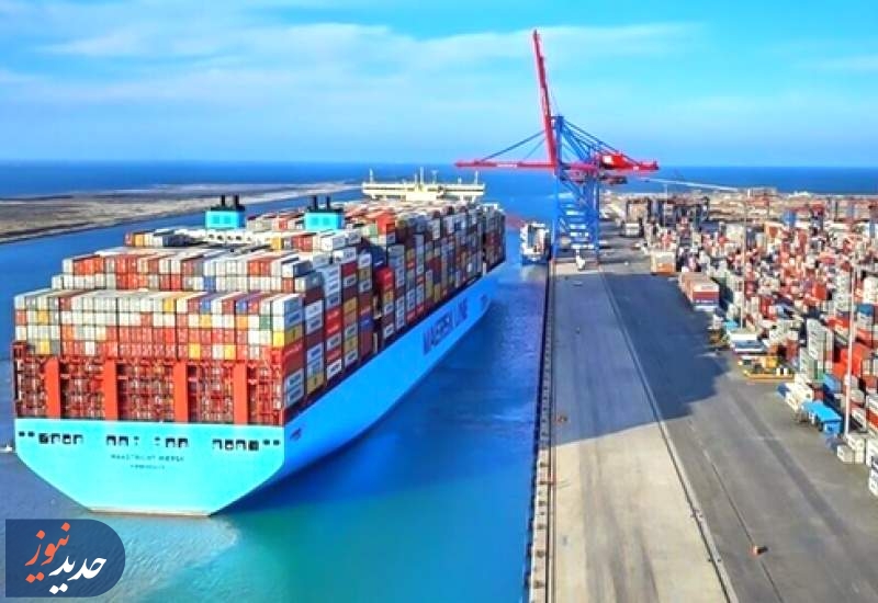 پهلودهی بیستمین کشتی کالای اساسی در بندر شهید رجایی